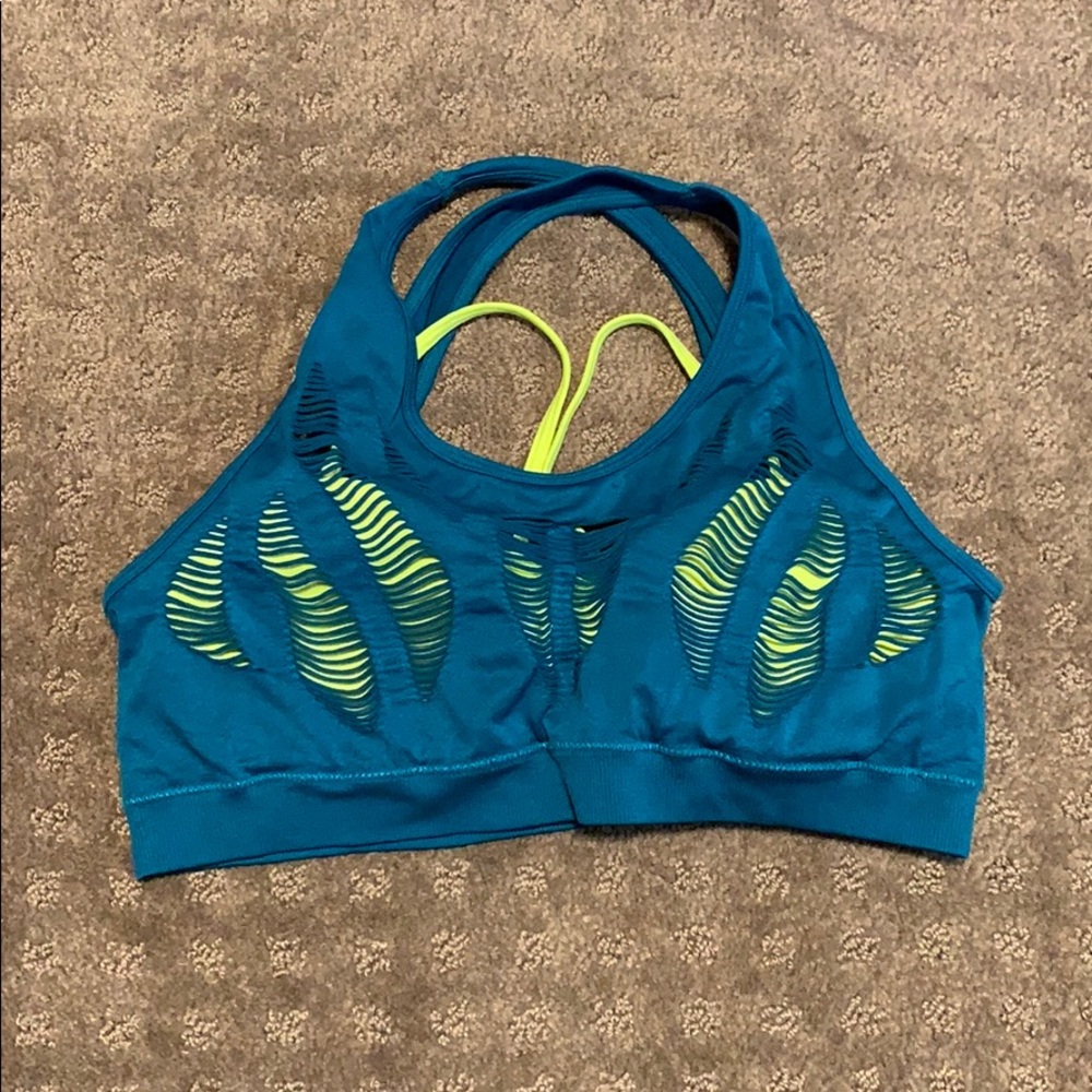 Fabletics Sportsbra